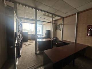 Foto 8 de VENTA OFICINA 650M2 EDIF CALLE 9 DE OCTUBRE (JLR)
