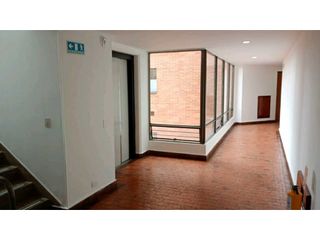 Foto 5 de VENDO APARTAMENTO ESQUINERO COLINA CAMPESTRE - OPORTUNIDAD