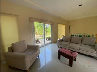 Foto 2 de MODERNA CASA EN PINAMAR