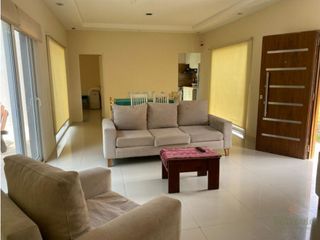 Foto 1 de MODERNA CASA EN PINAMAR