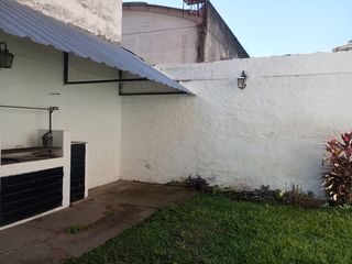 Foto 4 de ALQUILER COMERCIAL A 50mts Monumento Bicentenario - Av. Mate de Luna 1650