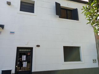 Foto 1 de ALQUILER COMERCIAL A 50mts Monumento Bicentenario - Av. Mate de Luna 1650