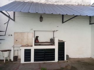 Foto 2 de ALQUILER COMERCIAL A 50mts Monumento Bicentenario - Av. Mate de Luna 1650