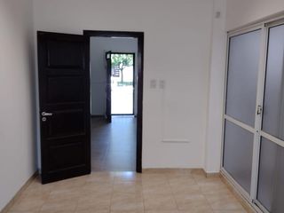 Foto 16 de ALQUILER COMERCIAL A 50mts Monumento Bicentenario - Av. Mate de Luna 1650
