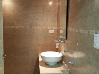Foto 12 de ALQUILER COMERCIAL A 50mts Monumento Bicentenario - Av. Mate de Luna 1650