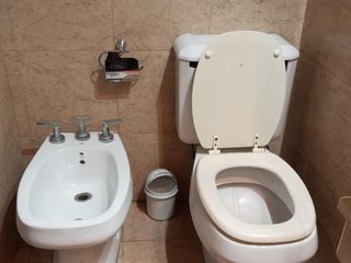 Foto 11 de ALQUILER COMERCIAL A 50mts Monumento Bicentenario - Av. Mate de Luna 1650