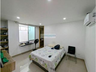 Foto 9 de En venta Penthouse en Riomar, vista al río