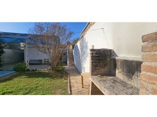 Foto 2 de CASA · EN ALQUILER · GODOY CRUZ · BARRIO PARQUE · 3 DOR ·