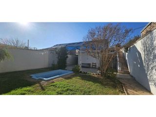 Foto 1 de CASA · EN ALQUILER · GODOY CRUZ · BARRIO PARQUE · 3 DOR ·