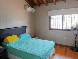 Foto 15 de VENTA DE HERMOSA CASA CON PISCINA- B°JARDINES ESTRADA,  GUAYMALLEN