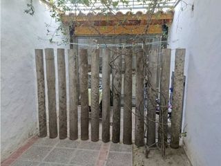 Foto 6 de VENTA DE HERMOSA CASA CON PISCINA- B°JARDINES ESTRADA,  GUAYMALLEN