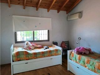 Foto 16 de VENTA DE HERMOSA CASA CON PISCINA- B°JARDINES ESTRADA,  GUAYMALLEN