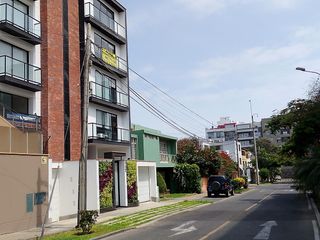 Foto 1 de VENTA DEPARTAMENTO 91 M2 BARRANCO LIMITE MIRAFLORES