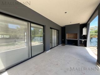 Foto 2 de Casa Alquiler 4 amb c/pileta barrio El Aljibe- Mallmann Propiedades