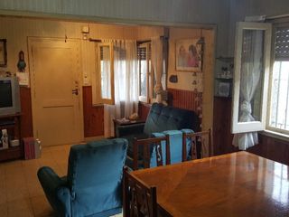 Foto 4 de Casa de 2 Dormitorios - Lote de 10 x 27.5 - La Plata