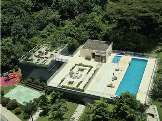 Foto 16 de Venta moderno apartamento en el POBLADO, sector Balsos.