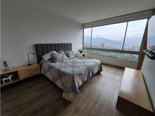 Foto 12 de Venta moderno apartamento en el POBLADO, sector Balsos.
