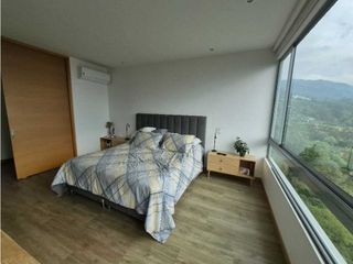 Foto 14 de Venta moderno apartamento en el POBLADO, sector Balsos.
