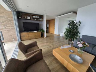 Foto 2 de Venta moderno apartamento en el POBLADO, sector Balsos.