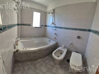 Foto 16 de Departamento-2 Amb-balcón y cochera-Las Cañitas-ALQUILER