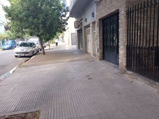 Foto 2 de PH Departamento tipo casa, venta V. Urquiza, CABA