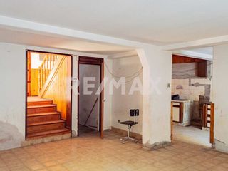 Foto 12 de Venta - Casa 4 dorm a refacc. - Gatica 1916 - Nqn
