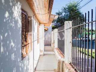 Foto 3 de Venta - Casa 4 dorm a refacc. - Gatica 1916 - Nqn