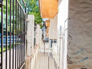 Foto 2 de Venta - Casa 4 dorm a refacc. - Gatica 1916 - Nqn