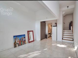 Foto 21 de Venta PH Villa Urquiza Frente 3 ambientes Cochera 4 pisos