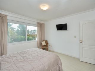 Foto 25 de Casa Amoblada en Alquiler Anual en Santa Barbara!