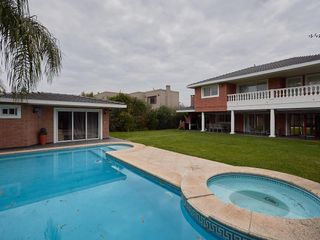 Foto 1 de Casa Amoblada en Alquiler Anual en Santa Barbara!