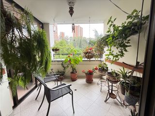 Foto 3 de En venta apartamento loma de los gonzalez- El poblado