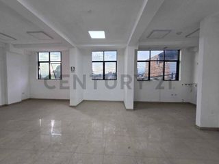 Foto 4 de ¡OPORTUNIDAD UNICA! Edificio Comercial de 4 Pisos en Alquiler – Tarapoto