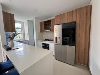 Foto 16 de APARTAMENTO MODERNO CON VISTA A COPAS DE LOS ARBOLES