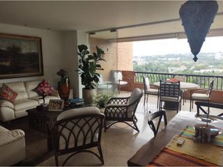 Foto 2 de APARTAMENTO  CON  VISTA  A LA CIUDAD Y A LOS FARALLONES