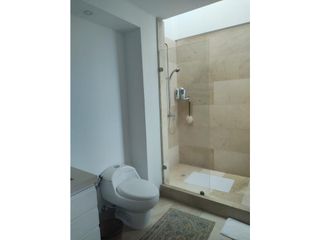 Foto 7 de APARTAMENTO  CON  VISTA  A LA CIUDAD Y A LOS FARALLONES