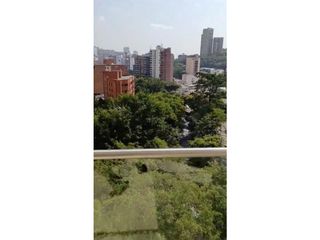 Foto 11 de EDIFICIO MODERNO FRENTE AL RIO Y CON VISTA A LA CIUDAD