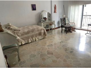 Foto 16 de APARTAMENTO CON AMPLIOS ESPACIOS