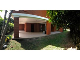 Foto 1 de CASA AMPLIA EN CONJUNTO CERRADO DE PANCE