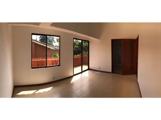 Foto 3 de CASA AMPLIA EN CONJUNTO CERRADO DE PANCE