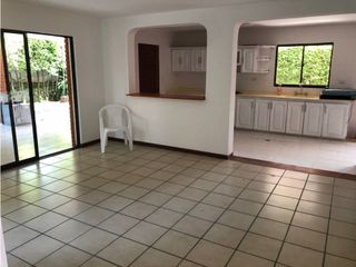 Foto 17 de CASA AMPLIA EN CONJUNTO CERRADO DE PANCE