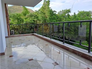 Foto 2 de APARTAMENTO CON VISTA A LA CIUDAD