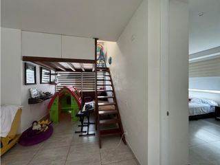 Foto 5 de CASA MODERNA CON PISCINA Y JACUZZI