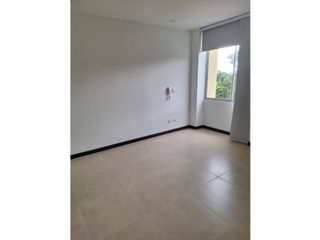 Foto 4 de APARTAMENTO CON VISTA A ZONA VERDE