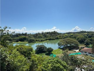 Foto 1 de APARTAMENTO MODERNO PARA ESTRENAR CON VISTA A LAGO Y ZONA VERDE