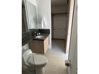 Foto 10 de APARTAMENTO MODERNO PARA ESTRENAR CON VISTA A LAGO Y ZONA VERDE