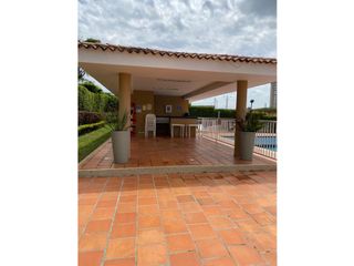 Foto 18 de CASA CON PISCINA Y JACUZZI