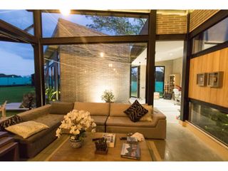 Foto 4 de CASA MODERNA Y AMPLIA PROYECTO DE UN PISO EN CONJUNTO DE LA MORADA