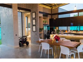 Foto 3 de CASA MODERNA Y AMPLIA PROYECTO DE UN PISO EN CONJUNTO DE LA MORADA