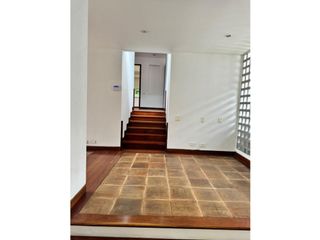 Foto 18 de CASA CON PISCINA DE UN PISO CON AMPLIAS ZONAS VERDES